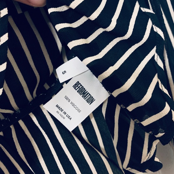 Reformation Camila Top B&W stripe Sz Small - Picture 6 of 7